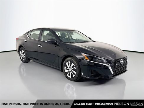 New 2025 Nissan Altima 2.5 S image 3