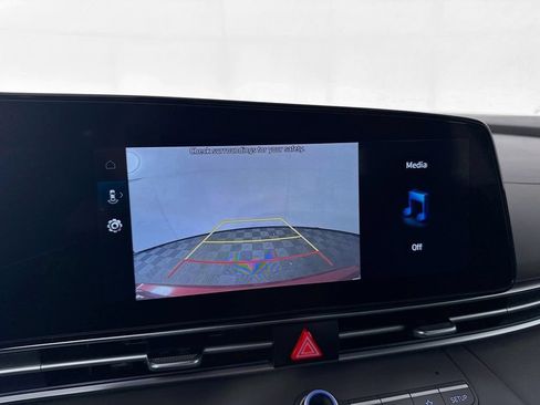 New 2025 Hyundai Elantra SEL FWD image 15