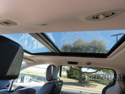 Used 2019 Chrysler Pacifica Limited w/ Tire & Wheel Group image 25