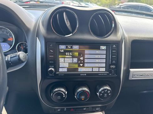 Used 2016 Jeep Compass High Altitude AWD/4WD image 28