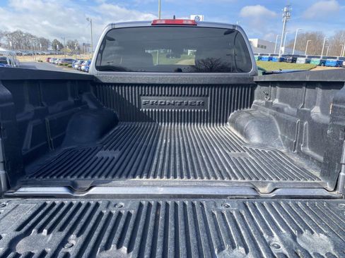 Used 2024 Nissan Frontier SV image 10