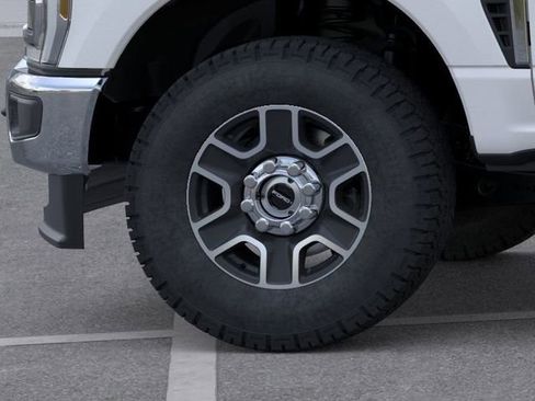 New 2026 Ford F350 Lariat w/ FX4 Off-Road Package image 19