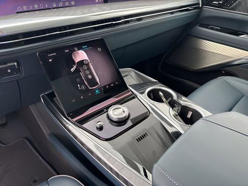 Certified 2025 Cadillac Escalade IQ Luxury 2 w/ LPO, Premium Carpet Package image 28