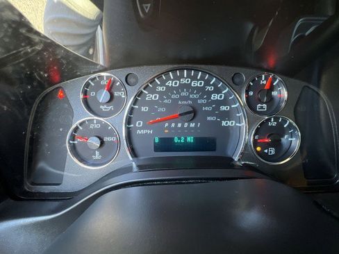 Used 2024 GMC Savana 2500 w/ Driver Convenience Package image 12