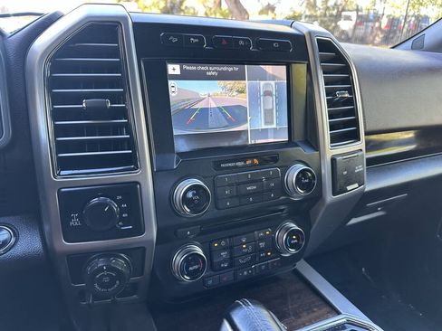 Used 2017 Ford F150 Platinum w/ Equipment Group 701A Luxury AWD/4WD image 11