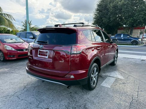 Used 2018 Toyota RAV4 XLE FWD image 7