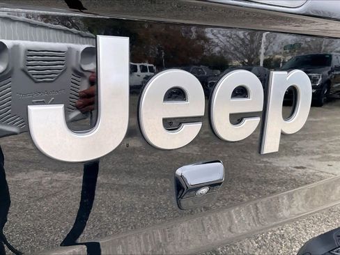 Used 2021 Jeep Gladiator Overland w/ Popular Equipment Package image 28