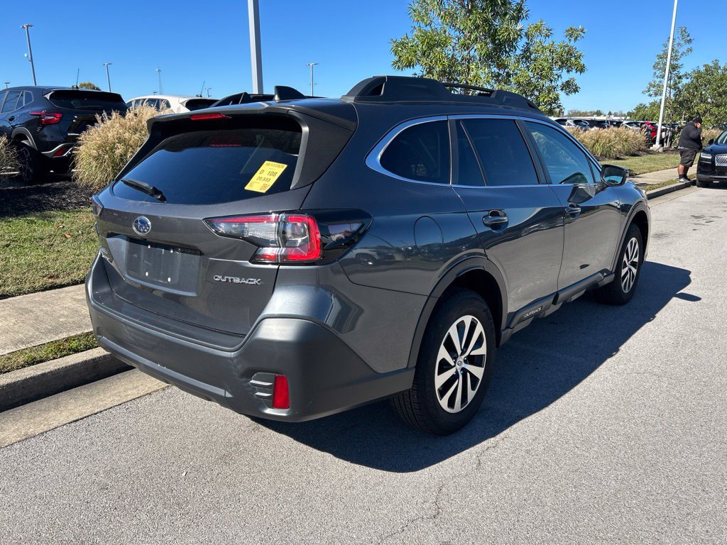 Used 2021 Subaru Outback Premium AWD/4WD image 3