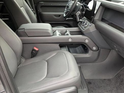 New 2026 Land Rover Defender 110 S image 18