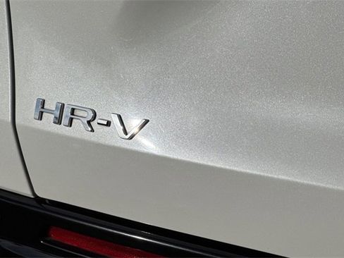 Certified 2023 Honda HR-V EX-L image 34