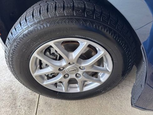 Used 2024 Chrysler Pacifica Touring-L image 44