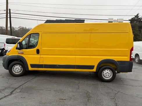 Used 2018 RAM ProMaster 2500 w/ Interior Convenience Group image 14