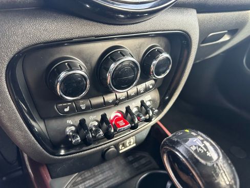 Used 2018 MINI Cooper Clubman w/ Cold Weather Package image 22