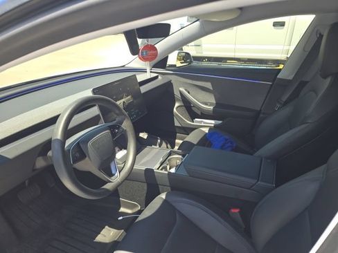 Used 2024 Tesla Model 3 Standard Range RWD image 6