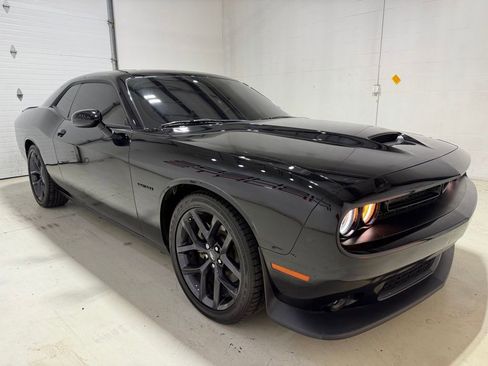 Used 2022 Dodge Challenger R/T w/ Blacktop Package RWD image 3