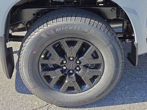 New 2026 Nissan Frontier SV w/ SV Convenience Package AWD/4WD image 7