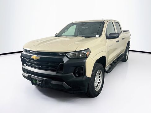 Used 2023 Chevrolet Colorado W/T RWD image 3