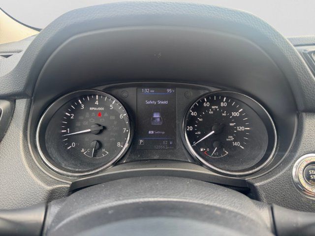 Used 2018 Nissan Rogue SV FWD image 14