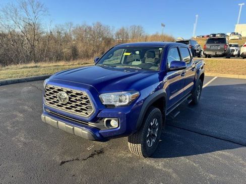 Certified 2022 Toyota Tacoma TRD Off-Road image 7