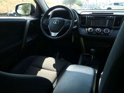 Used 2018 Toyota RAV4 LE w/ All Weather Liner Package FWD image 23