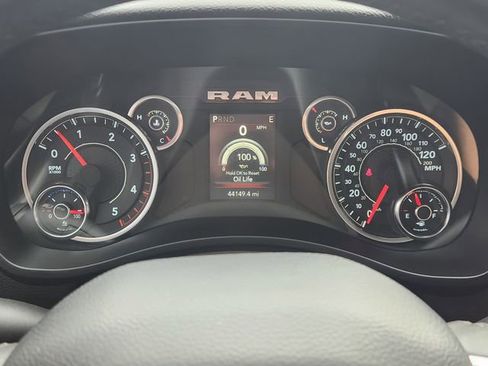Used 2024 RAM 3500 Big Horn AWD/4WD image 7