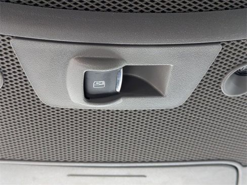 Used 2018 Ford F250 Lariat w/ Lariat Value Package image 33