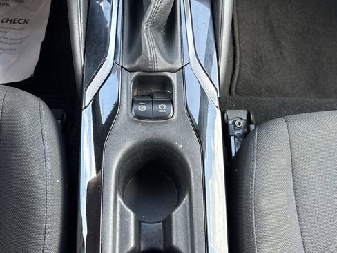 Used 2021 Toyota Corolla SE FWD image 25