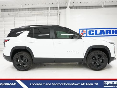 New 2026 Chevrolet Equinox LT w/ Midnight Edition FWD image 4