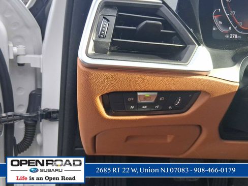 Used 2020 BMW 330i xDrive Sedan w/ Premium Package image 17