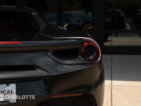 Used 2019 Ferrari 488 GTB RWD image 19