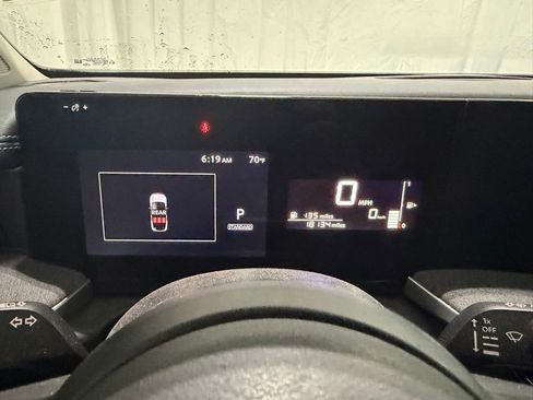 Used 2025 Nissan Kicks SV FWD image 17