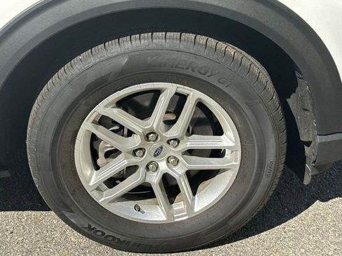 New 2026 Ford Explorer Active w/ Active Comfort Package RWD image 13