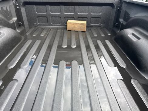 Used 2018 RAM 2500 Tradesman w/ Chrome Appearance Group AWD/4WD image 14