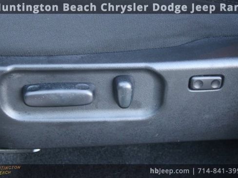 Used 2023 Toyota Tacoma TRD Off-Road image 30