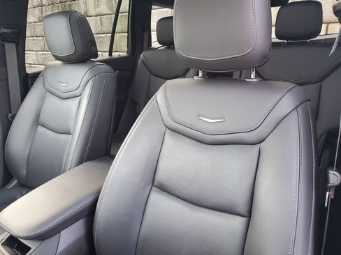 Used 2022 Cadillac XT6 Sport w/ LPO, Onyx Lite Package image 43