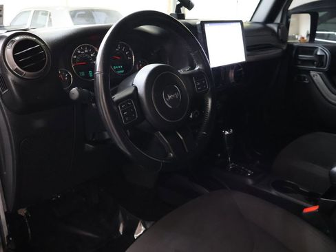 Used 2018 Jeep Wrangler Unlimited Sport S AWD/4WD image 18