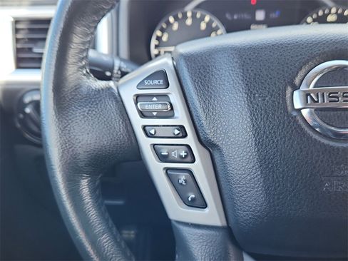 Used 2020 Nissan Titan SV w/ SV Convenience Package image 17