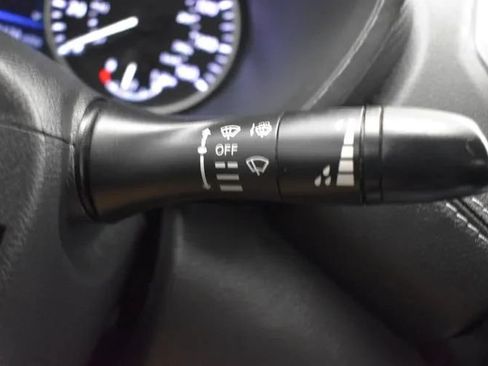 Used 2025 Nissan Sentra SV FWD image 24