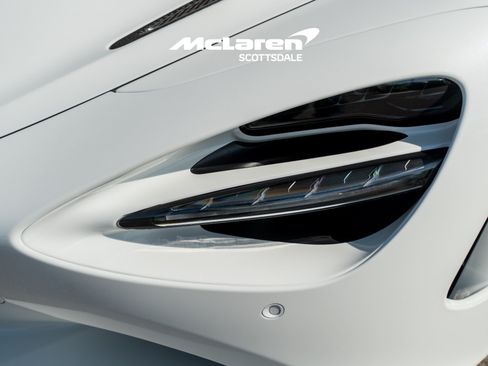 Used 2024 McLaren 750S Spider RWD image 21