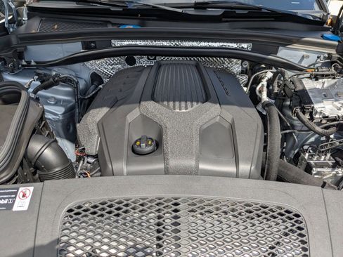 New 2026 Porsche Macan image 30