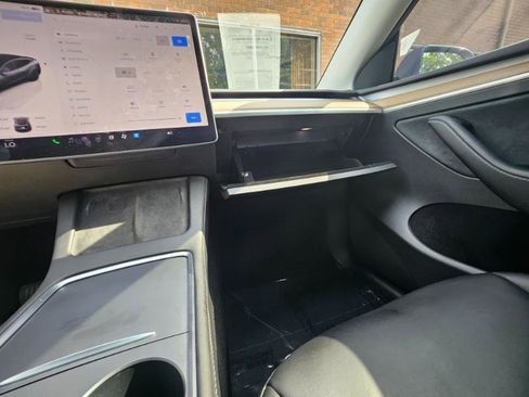 Used 2023 Tesla Model Y Long Range AWD/4WD image 54