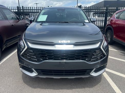 Used 2023 Kia Sportage EX FWD image 2