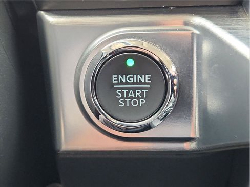 Used 2023 Ford F150 Lariat w/ Equipment Group 502A High AWD/4WD image 17