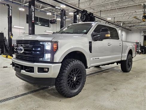 Used 2019 Ford F350 Lariat w/ Lariat Ultimate Package image 4