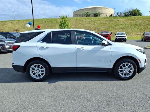 Used 2023 Chevrolet Equinox LT AWD/4WD image 3