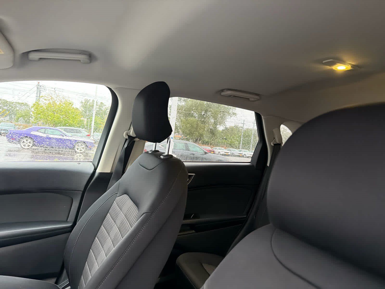 Used 2015 Ford Edge SEL AWD/4WD image 10