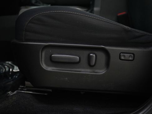 Used 2021 Toyota Tacoma SR5 w/ Trail Edition image 24