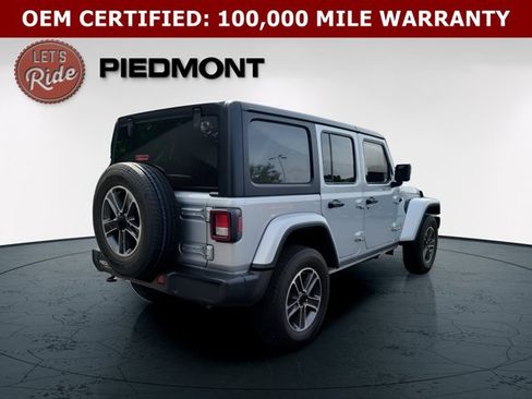 Used 2023 Jeep Wrangler Unlimited Sahara w/ Cold Weather Group AWD/4WD image 5