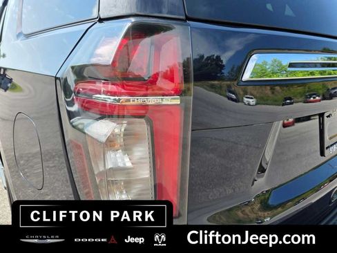 Used 2021 Chevrolet Tahoe Premier w/ Premium Package AWD/4WD image 8