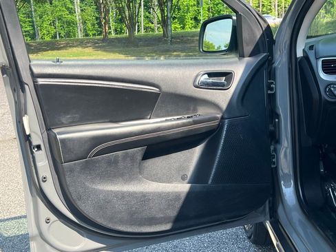 Used 2020 Dodge Journey Crossroad FWD image 9